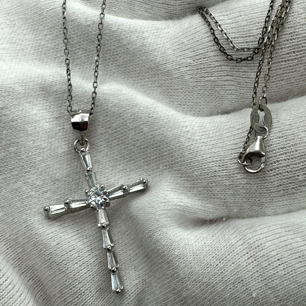 Vintage Sterling Silver .925 crystal‎ cross Necklace #377